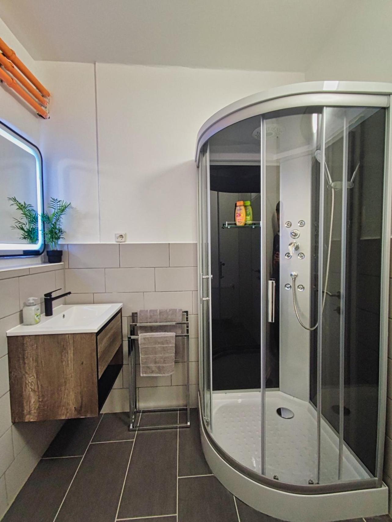 Charmante Wohnung Nahe Wiener Stadthalle Zewnętrze zdjęcie